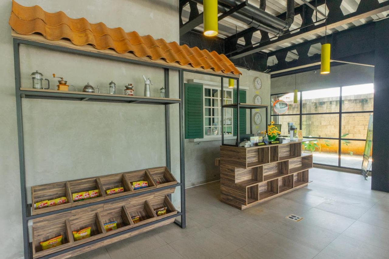Hotel Summerville Маяленгка Экстерьер фото